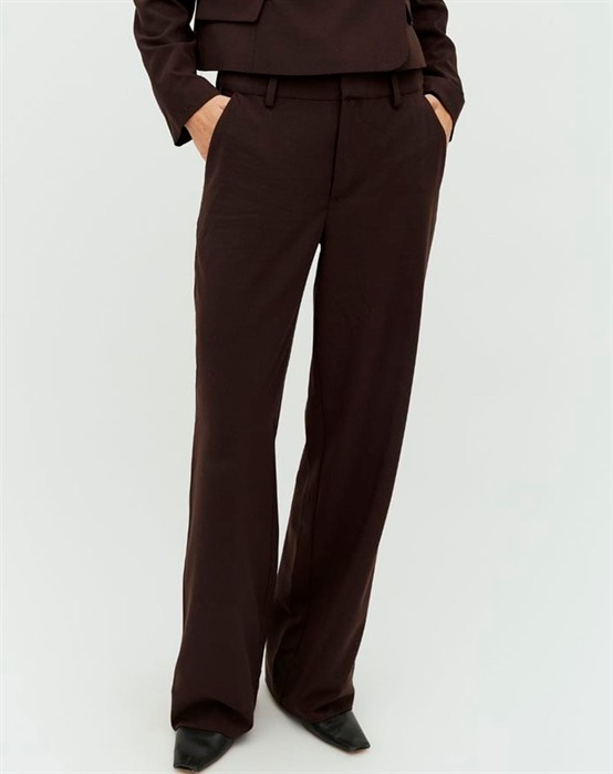 Rihnwen- M Bukser - Java